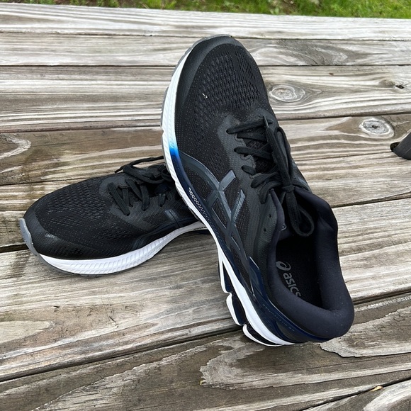 EASICS - Picture 3 of 8